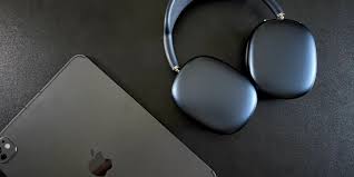 AirPods Max Wireless Over-Ear Headphones | Active Noise Cancelling, Spatial Audio